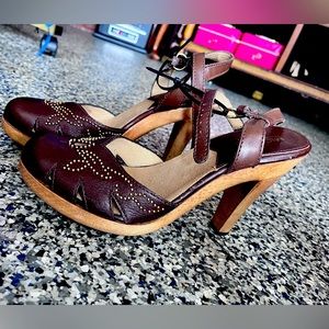 Vintage Michael Kors leather Studded Wooden Heels, Size 9